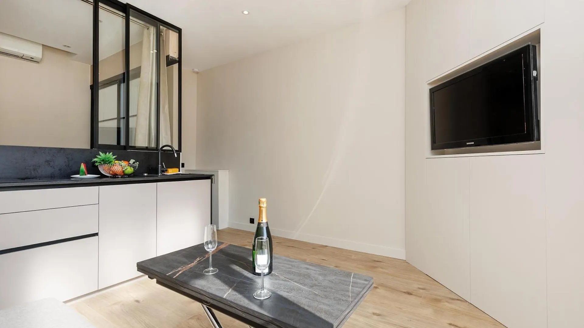 Palais Miramar Yourhosthelper Cannes 0*,  Frankrike