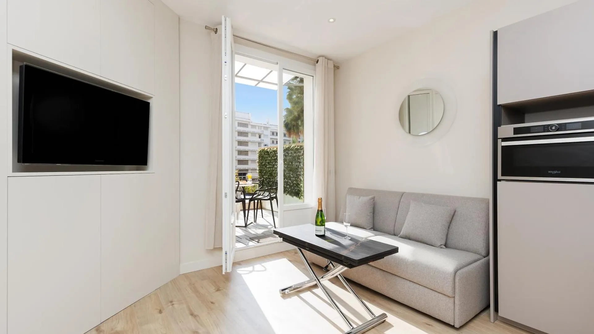Palais Miramar Yourhosthelper Cannes