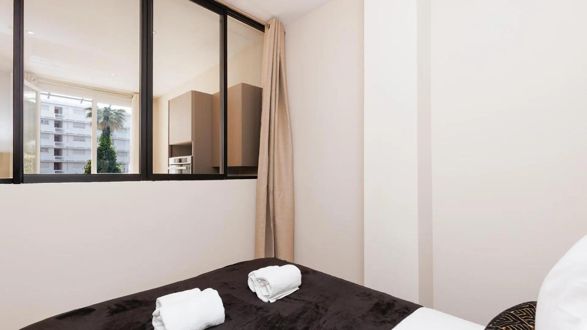 Palais Miramar Yourhosthelper Cannes France